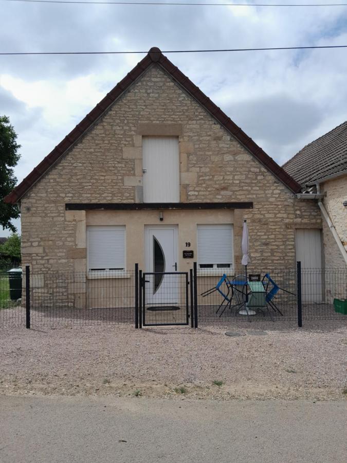 Aux Merveilles Des Ormes Breugnon Exterior photo